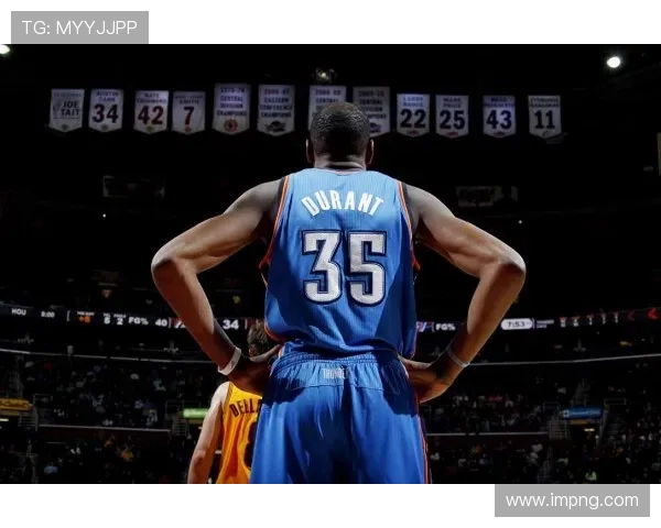 布克谈湖人宿敌关系：赛季仍早 宿敌是在季后赛中形成的