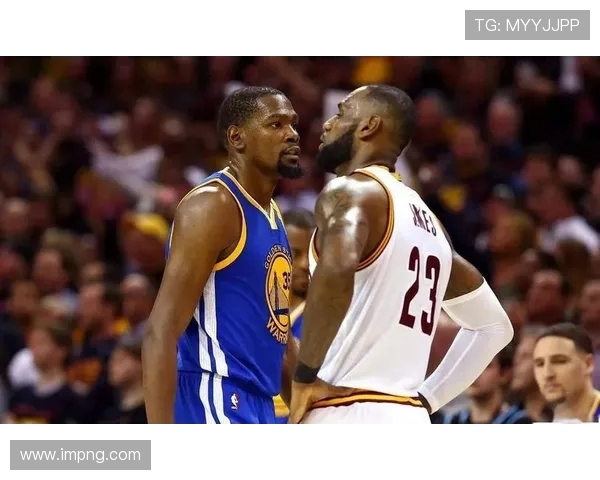 詹姆斯迎来与杜兰特第44次对决 常规赛詹皇领先季后赛杜兰特占优